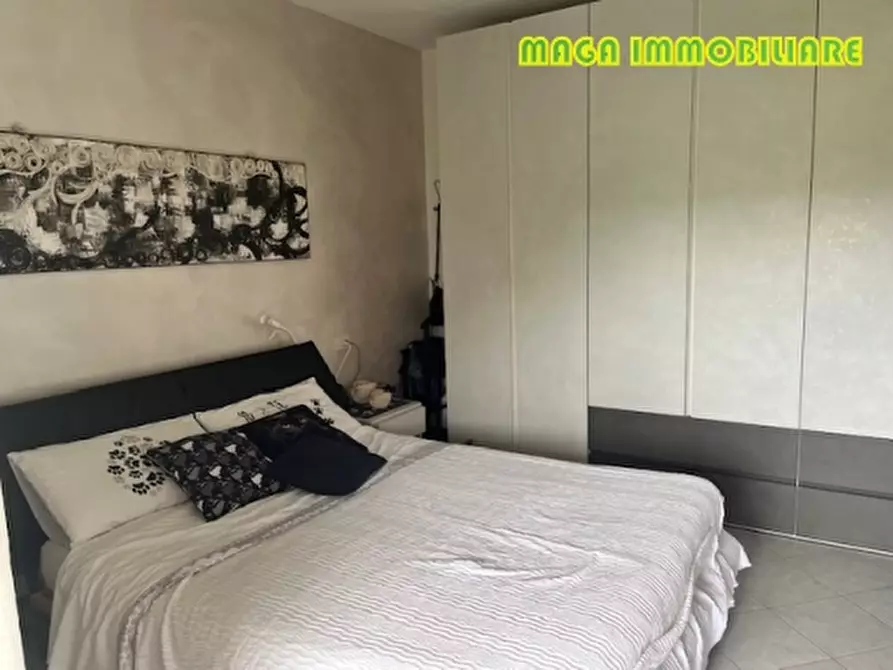 Immagine 14 di Appartamento in vendita  a Campi Bisenzio