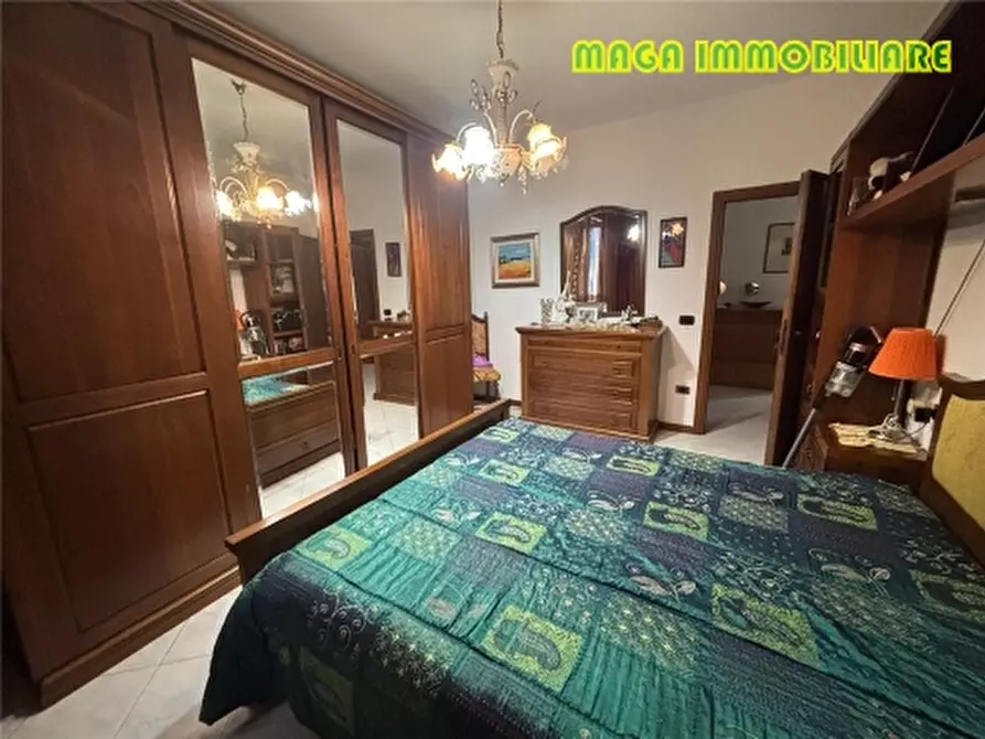 Immagine 6 di Appartamento in vendita  a Campi Bisenzio