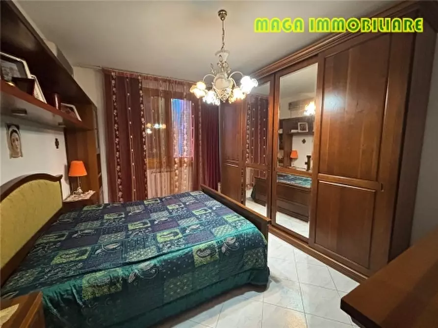 Immagine 11 di Appartamento in vendita  a Campi Bisenzio