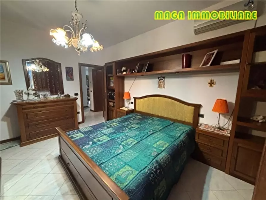 Immagine 12 di Appartamento in vendita  a Campi Bisenzio