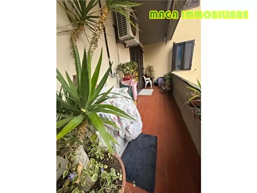 Immagine 15 di Appartamento in vendita  a Campi Bisenzio