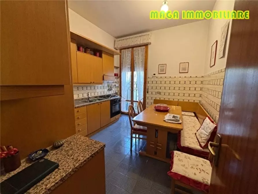 Immagine 9 di Appartamento in vendita  a Campi Bisenzio