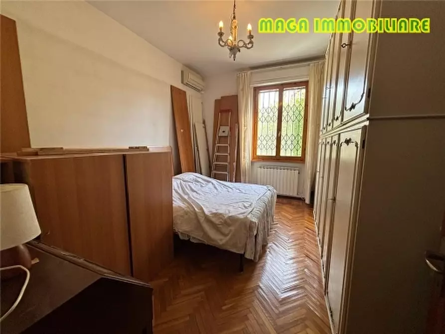 Immagine 18 di Appartamento in vendita  a Campi Bisenzio