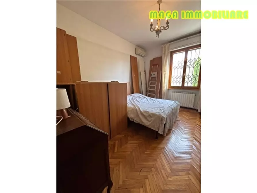 Immagine 19 di Appartamento in vendita  a Campi Bisenzio