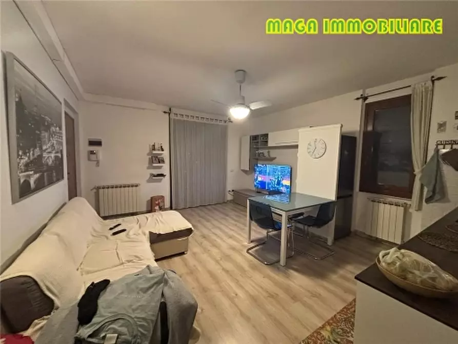 Immagine 3 di Appartamento in vendita  a Campi Bisenzio