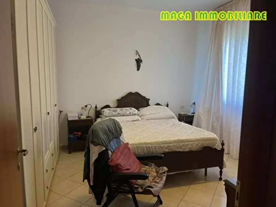 Immagine 10 di Appartamento in vendita  a Campi Bisenzio