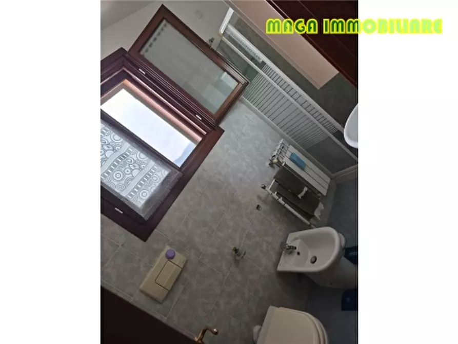 Immagine 9 di Appartamento in vendita  a Campi Bisenzio