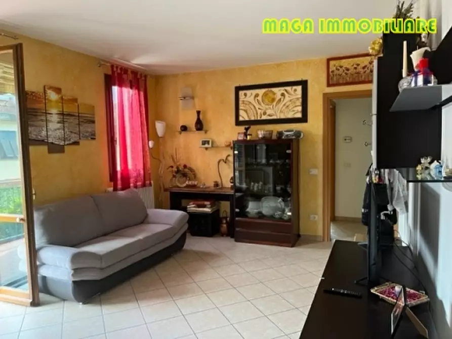 Immagine 7 di Appartamento in vendita  a Signa