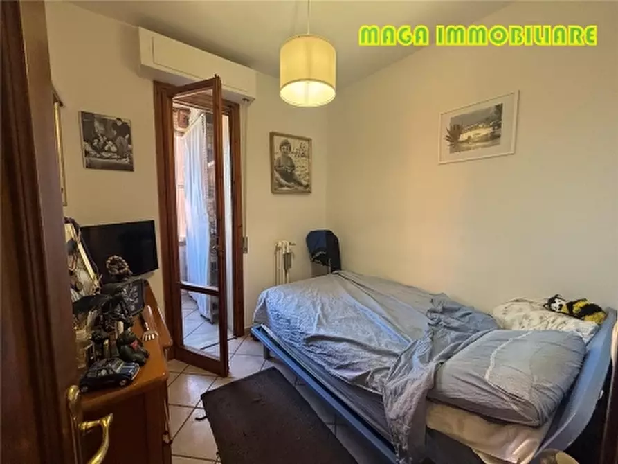 Immagine 12 di Appartamento in vendita  a Campi Bisenzio
