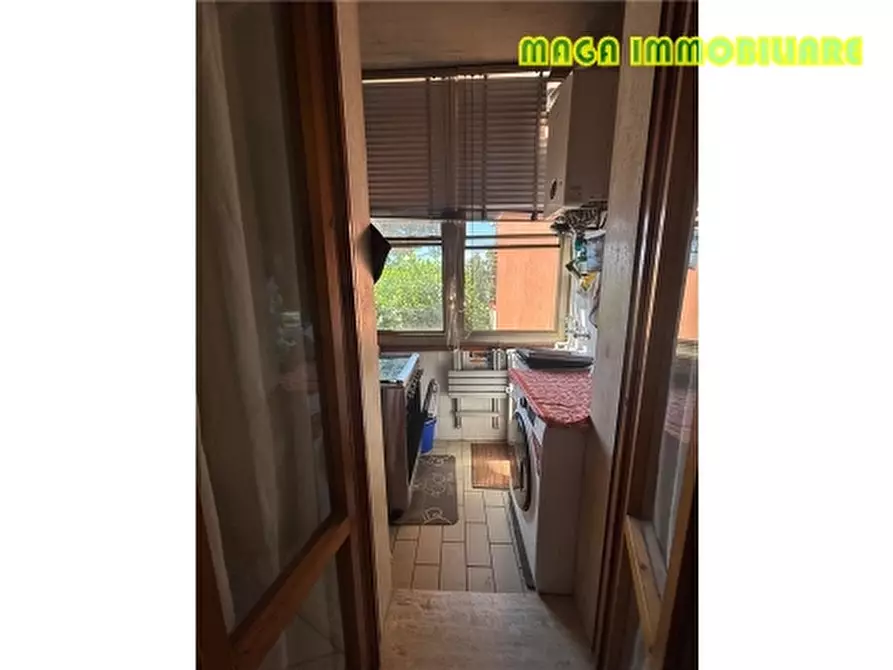 Immagine 14 di Appartamento in vendita  a Campi Bisenzio