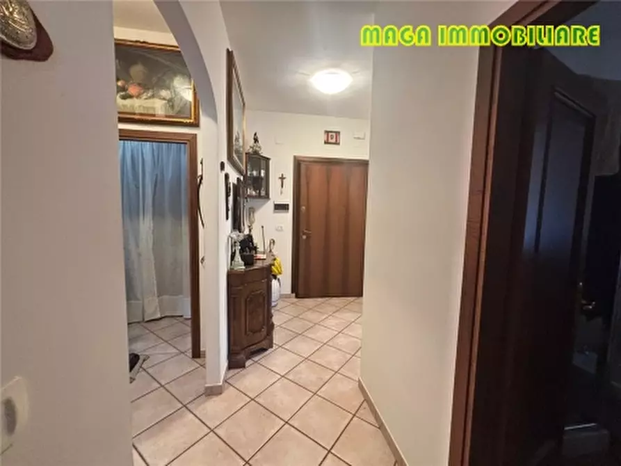 Immagine 16 di Appartamento in vendita  a Campi Bisenzio
