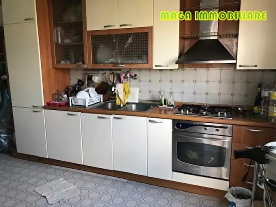 Immagine 15 di Appartamento in vendita  a Campi Bisenzio