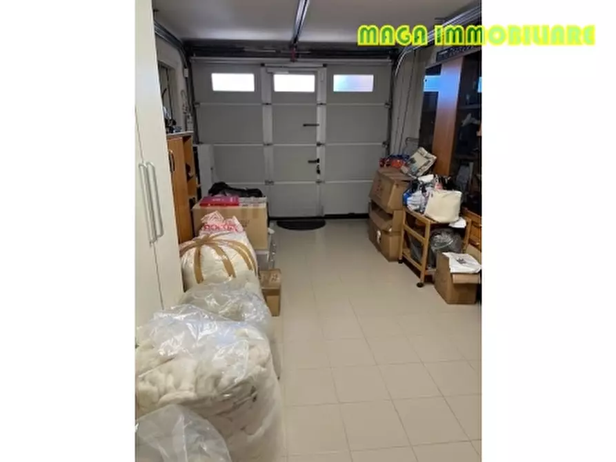 Immagine 34 di Villa in vendita  a Poggio A Caiano