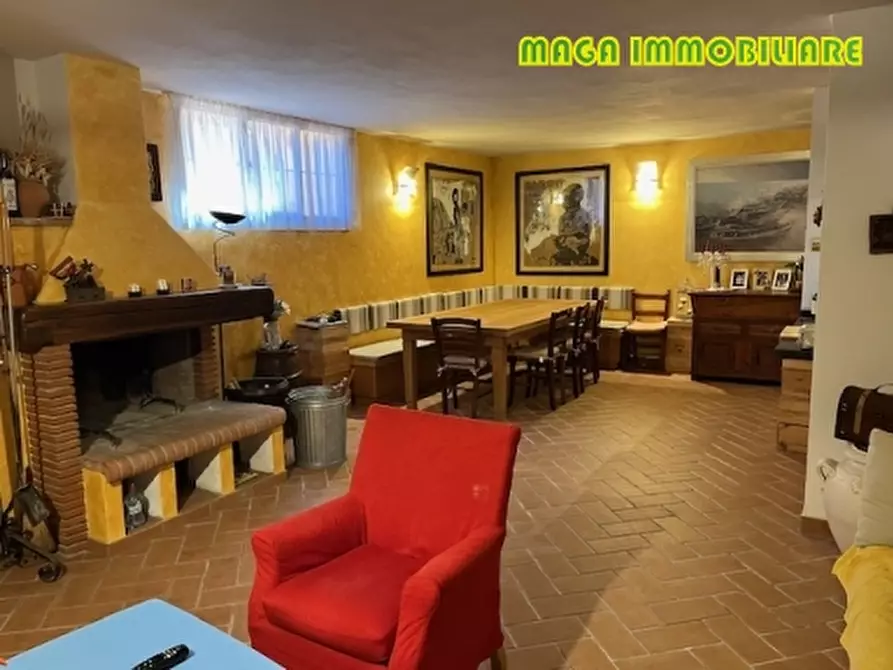 Immagine 37 di Villa in vendita  a Poggio A Caiano