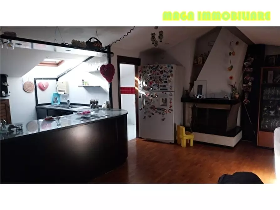 Immagine 6 di Villa in vendita  a Campi Bisenzio