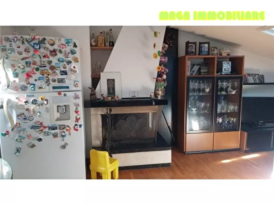 Immagine 7 di Villa in vendita  a Campi Bisenzio