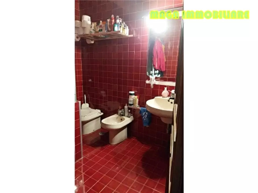 Immagine 18 di Villa in vendita  a Campi Bisenzio