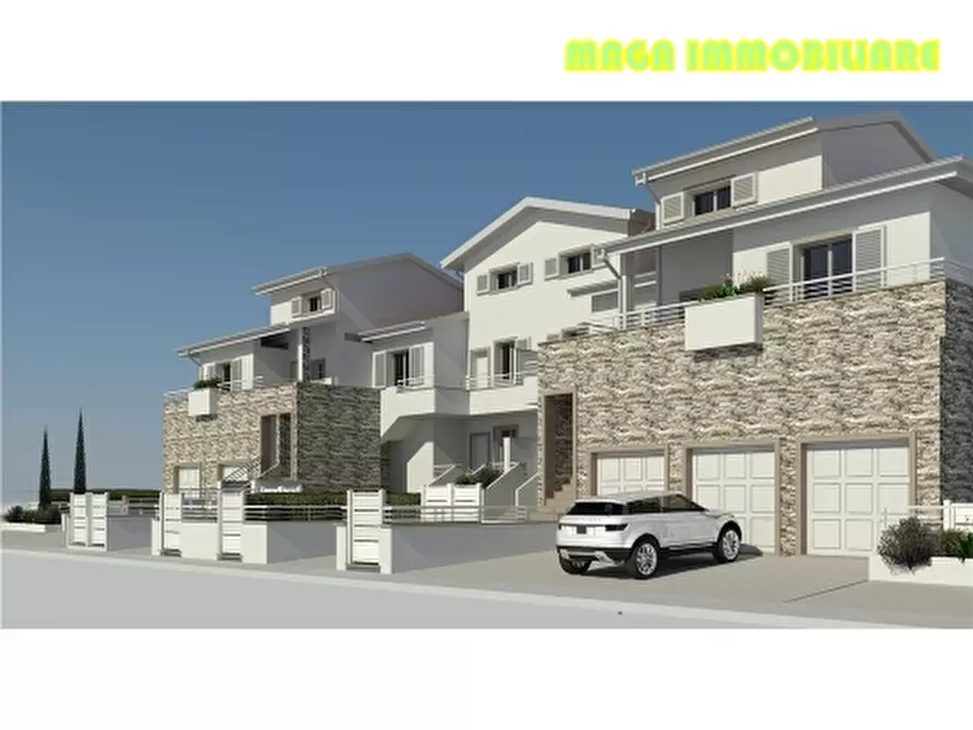 Immagine 4 di Villa in vendita  a Campi Bisenzio