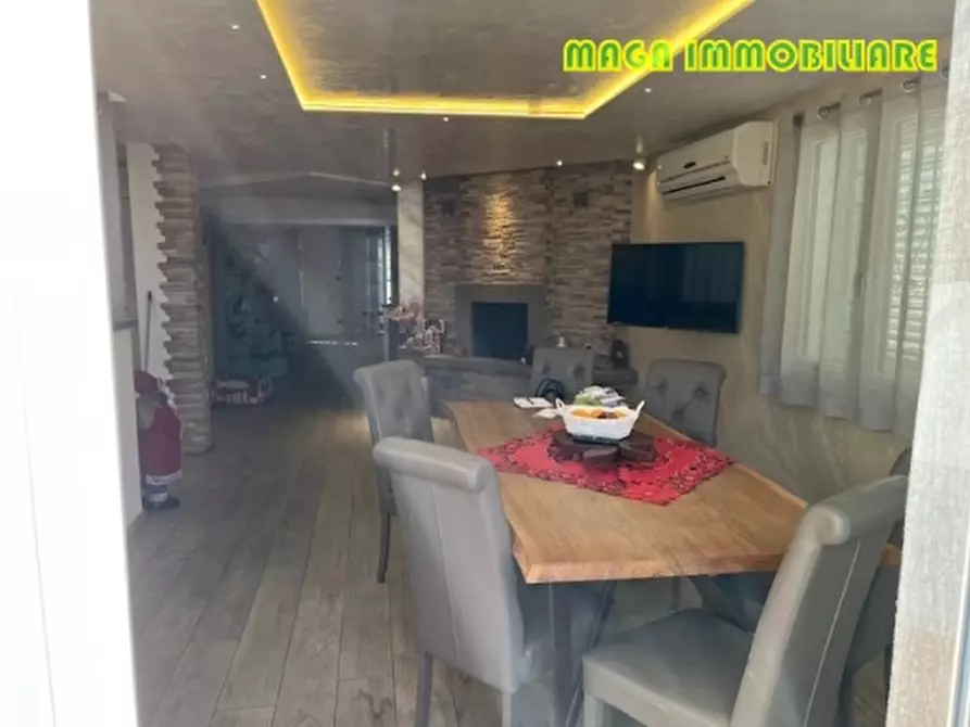 Immagine 9 di Villa in vendita  a Signa