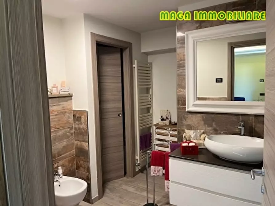 Immagine 10 di Villa in vendita  a Signa