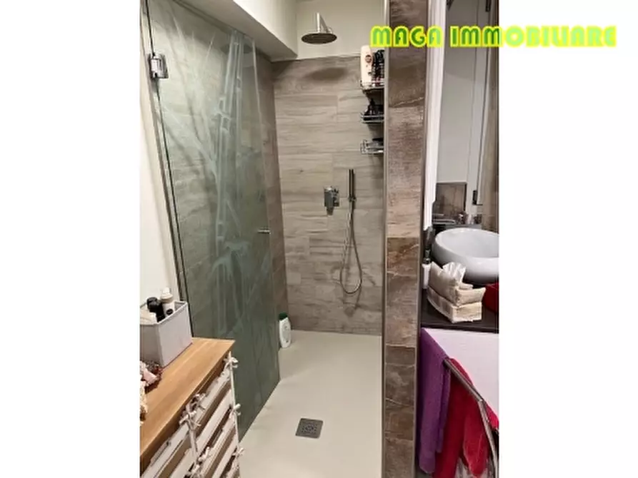 Immagine 14 di Villa in vendita  a Signa