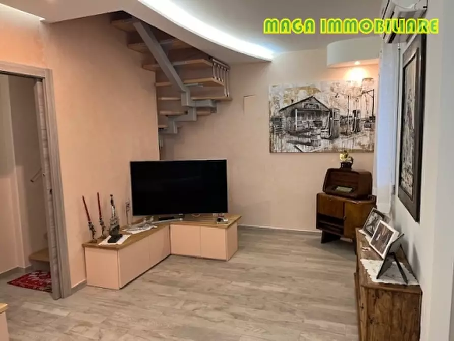 Immagine 26 di Villa in vendita  a Signa