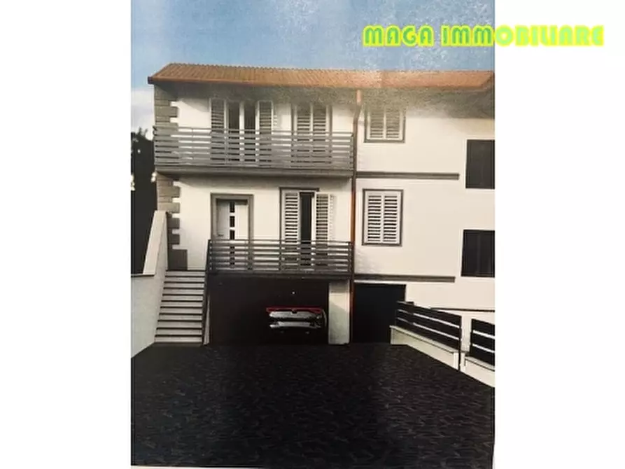 Immagine 1 di Villa in vendita  a Signa