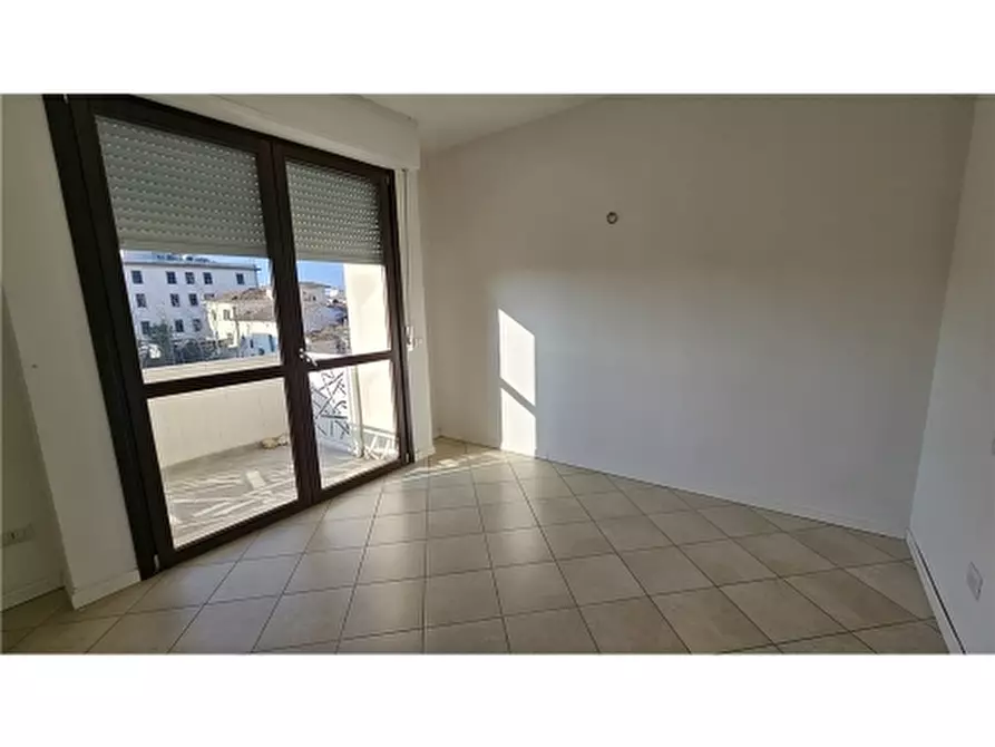 Immagine 6 di Appartamento in vendita  a Empoli