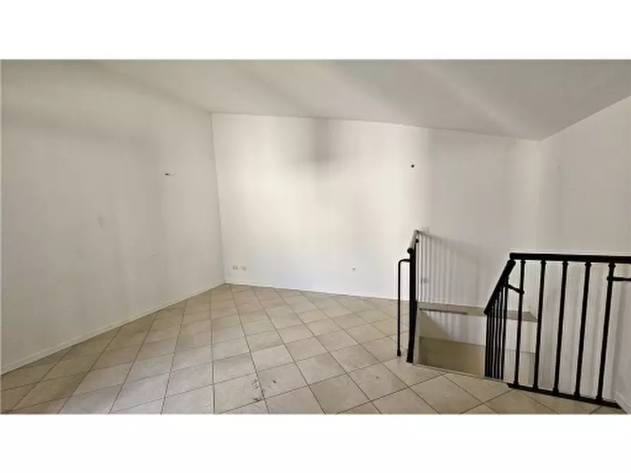 Immagine 14 di Appartamento in vendita  a Empoli