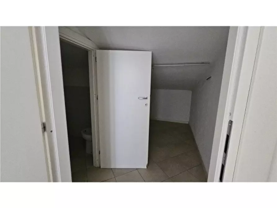 Immagine 16 di Appartamento in vendita  a Empoli