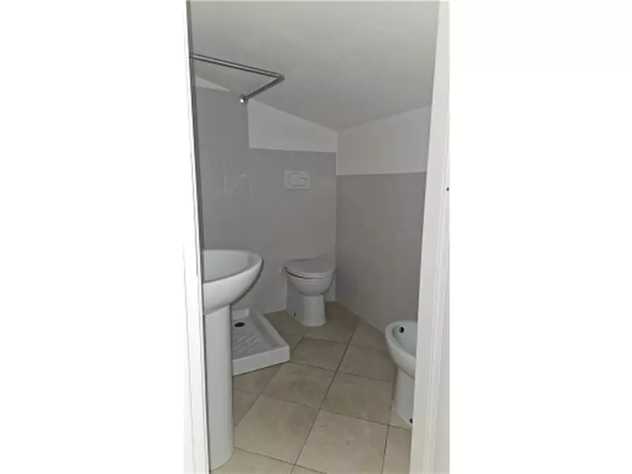 Immagine 17 di Appartamento in vendita  a Empoli