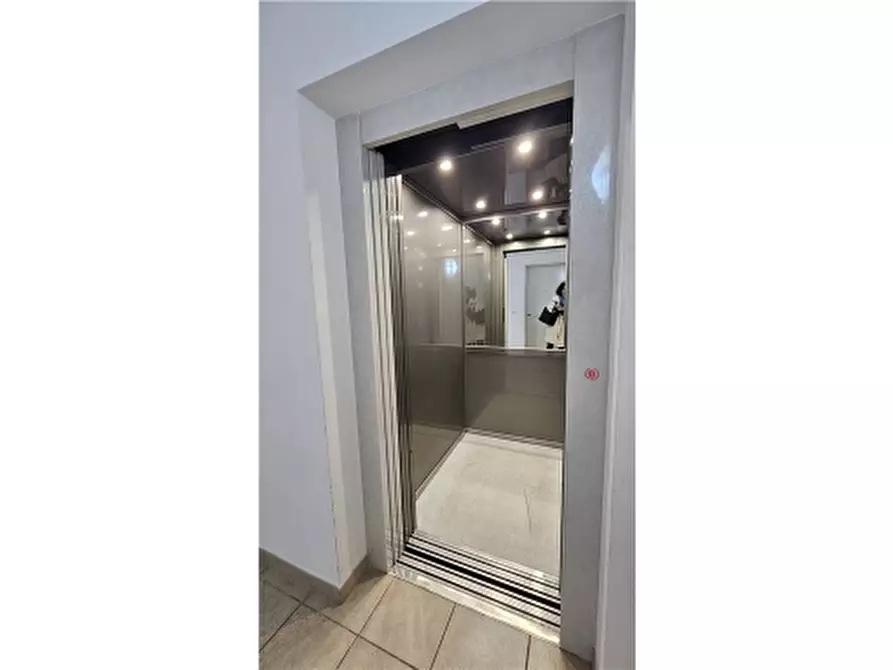 Immagine 20 di Appartamento in vendita  a Empoli