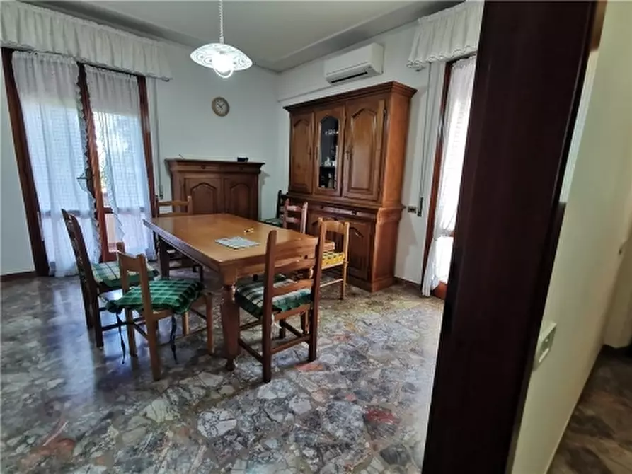 Immagine 10 di Appartamento in vendita  a Fucecchio