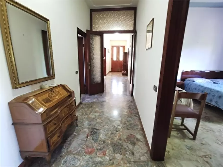 Immagine 22 di Appartamento in vendita  a Fucecchio