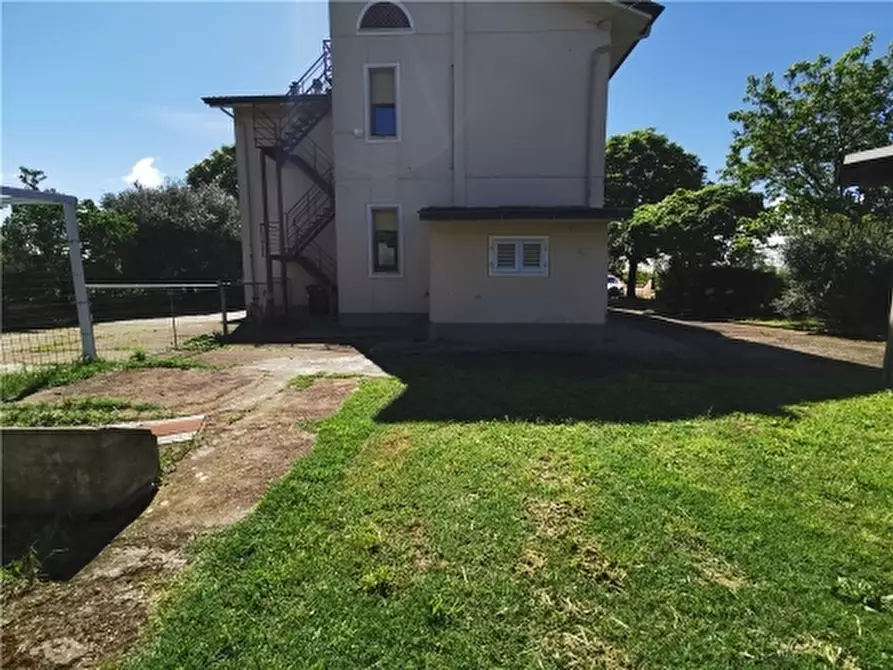 Immagine 25 di Appartamento in vendita  a Fucecchio