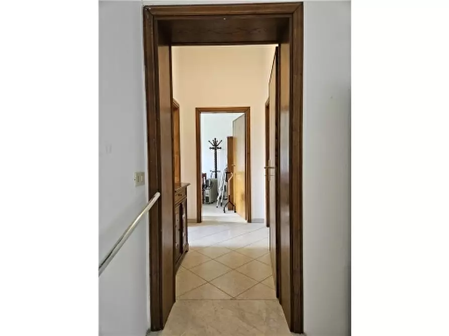 Immagine 10 di Appartamento in vendita  a Empoli