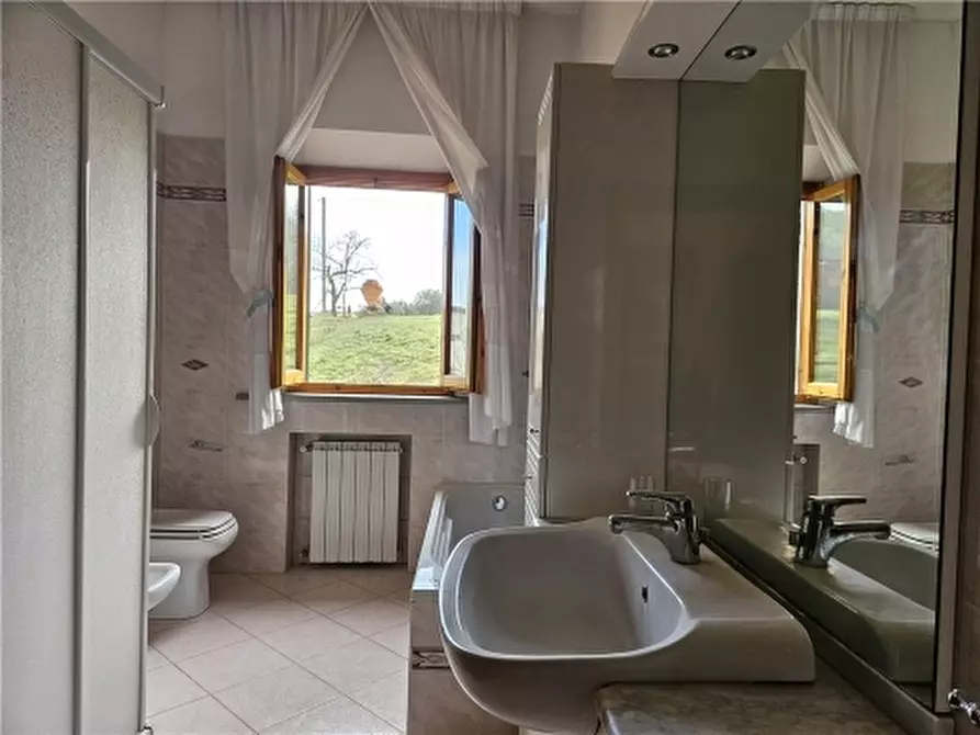 Immagine 15 di Appartamento in vendita  a Empoli