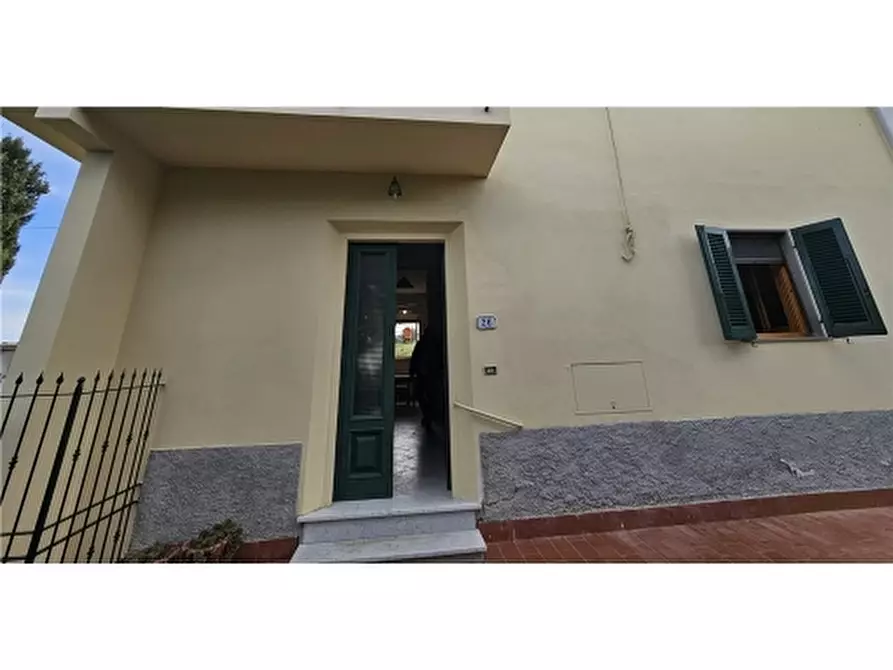 Immagine 22 di Appartamento in vendita  a Empoli