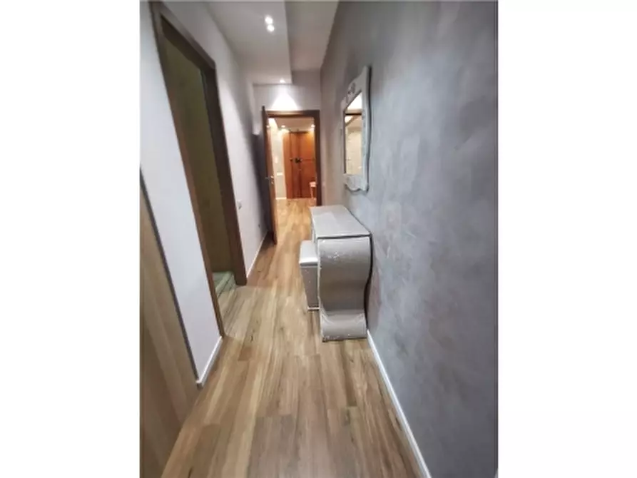 Immagine 11 di Appartamento in affitto  a Empoli