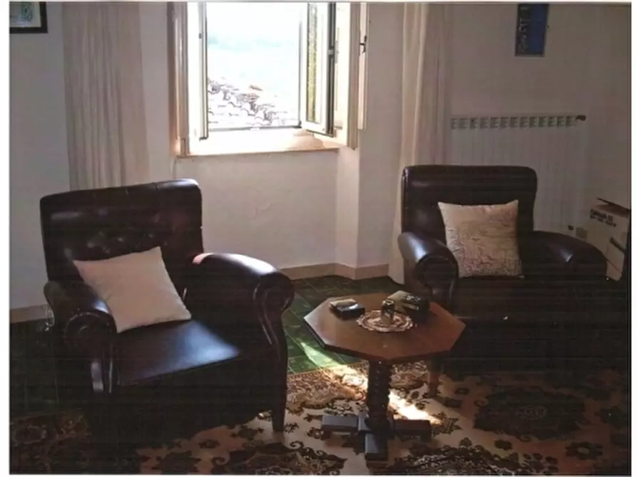 Immagine 3 di Appartamento in vendita  a Semproniano