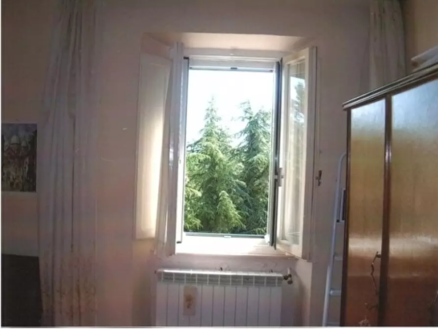 Immagine 4 di Appartamento in vendita  a Semproniano