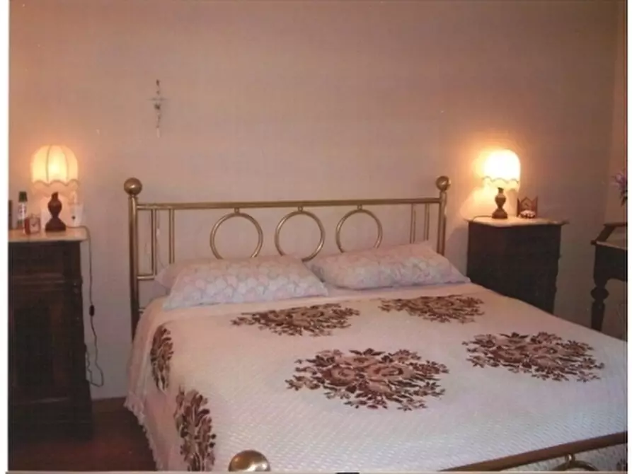 Immagine 6 di Appartamento in vendita  a Semproniano