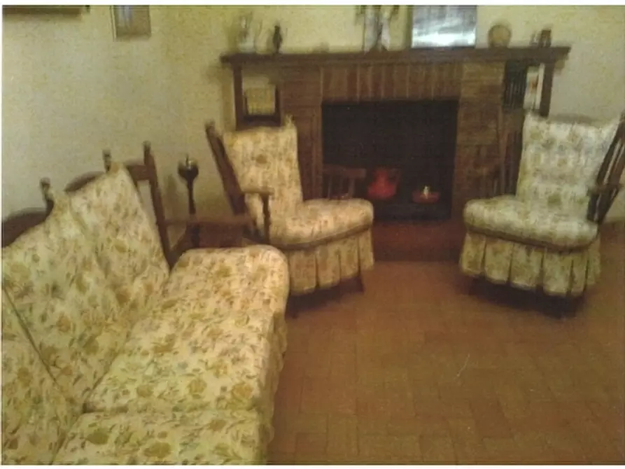 Immagine 9 di Appartamento in vendita  a Semproniano