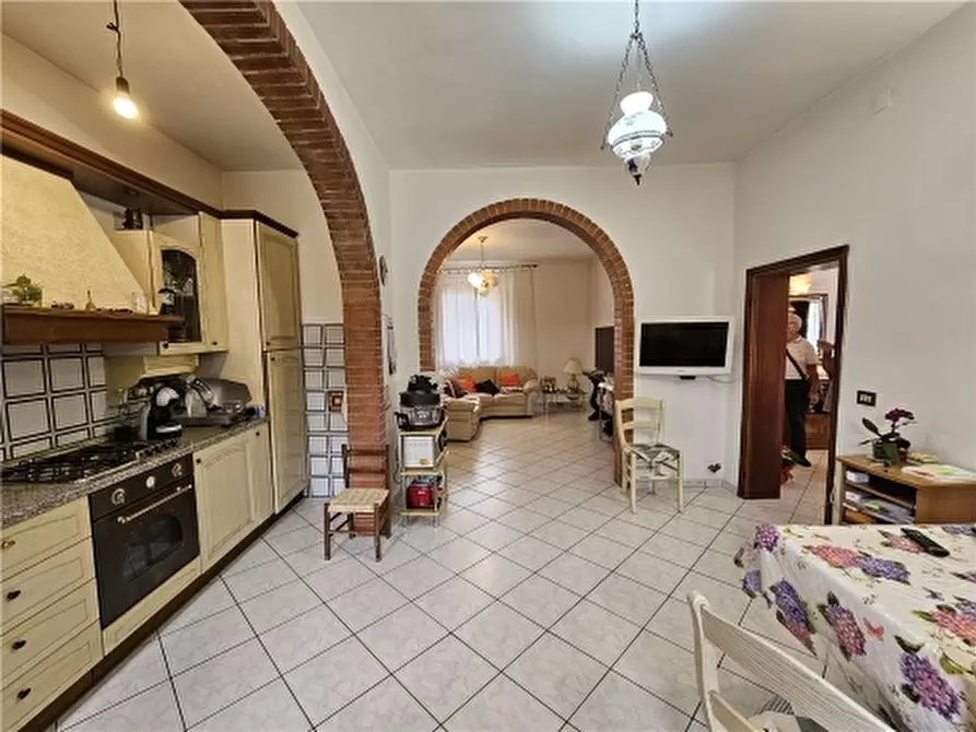 Immagine 20 di Appartamento in vendita  a Empoli