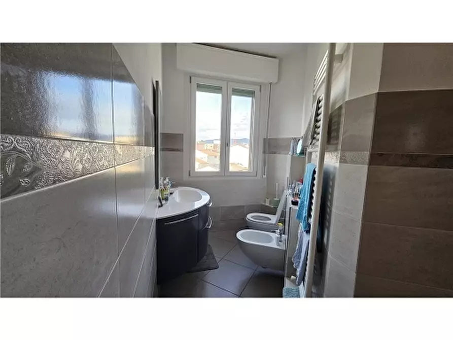 Immagine 21 di Appartamento in vendita  a Empoli