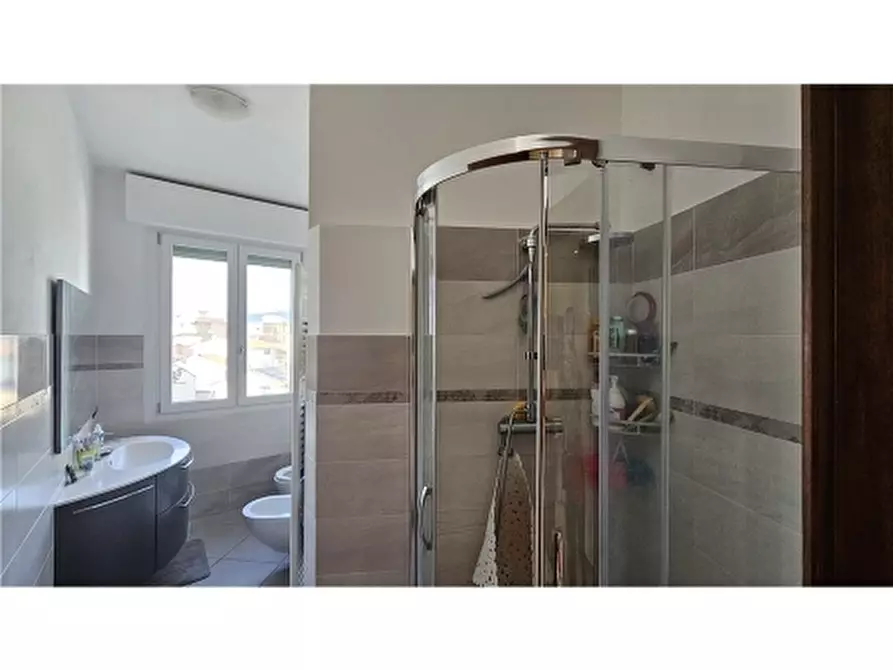 Immagine 22 di Appartamento in vendita  a Empoli