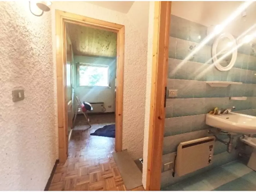 Immagine 15 di Appartamento in vendita  a Fiumalbo