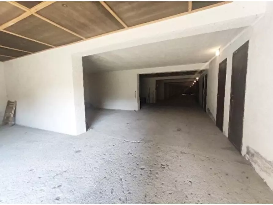 Immagine 17 di Appartamento in vendita  a Fiumalbo