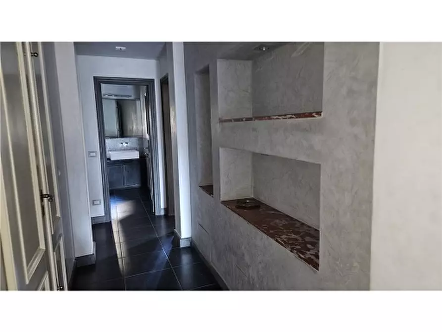 Immagine 11 di Appartamento in vendita  a Empoli