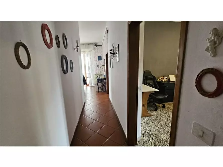 Immagine 9 di Appartamento in vendita  a Montelupo Fiorentino
